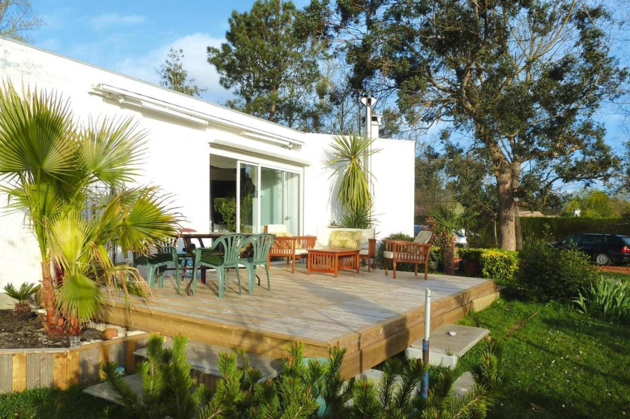 Holiday Home With Indoor Pool, Le Porge Esterno foto