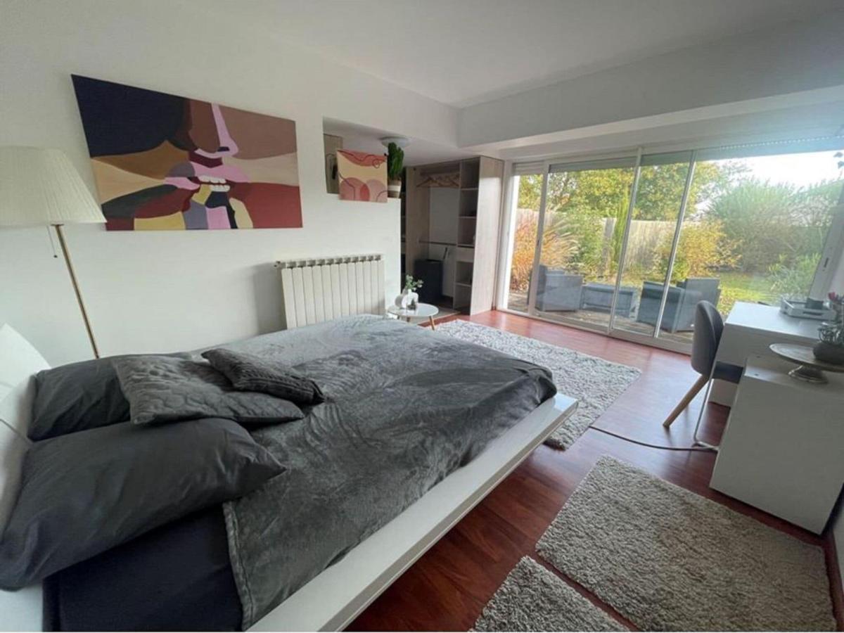 Holiday Home With Indoor Pool, Le Porge Esterno foto